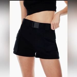 Aritzia TNA 3” Cargo shorts